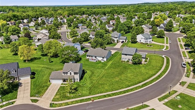 60 E Long Meadow Drive, Springboro, OH 45066