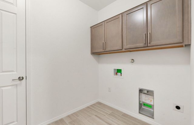 8328 Steinbeck Way NW, Albuquerque, NM 87120
