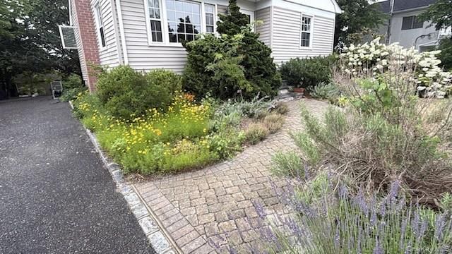 301 Foster Avenue, Sayville, NY 11782