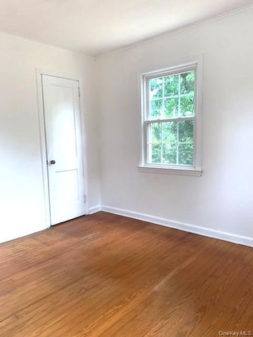 301 Foster Avenue, Sayville, NY 11782