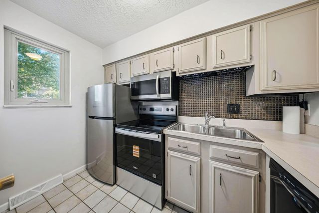 400 Fenway Road, A, Columbus, OH 43214