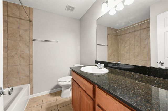 1520 Sherwood Forest Street 301, Houston, TX 77043