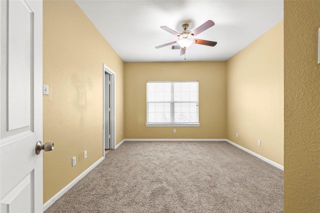 1520 Sherwood Forest Street 301, Houston, TX 77043