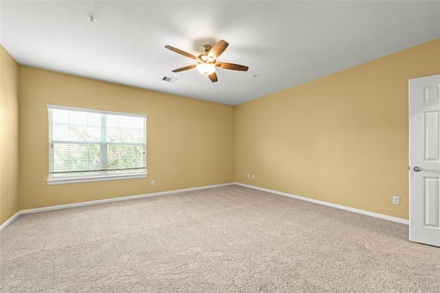 1520 Sherwood Forest Street 301, Houston, TX 77043