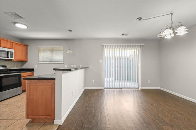 1520 Sherwood Forest Street 301, Houston, TX 77043