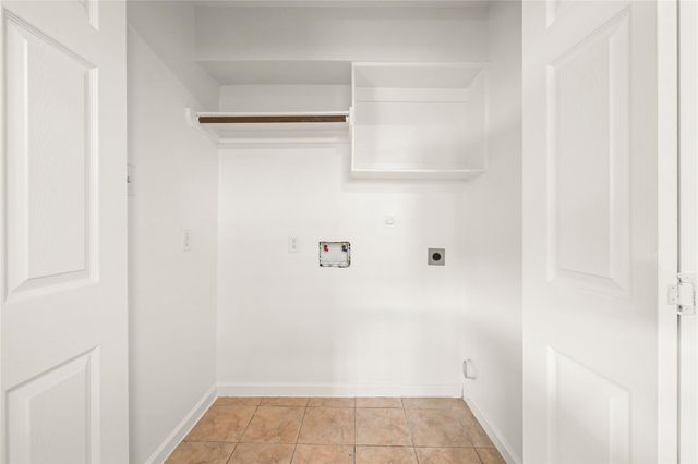 1520 Sherwood Forest Street 301, Houston, TX 77043