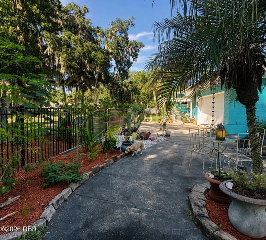 357 S Seneca Boulevard, Daytona Beach, FL 32114