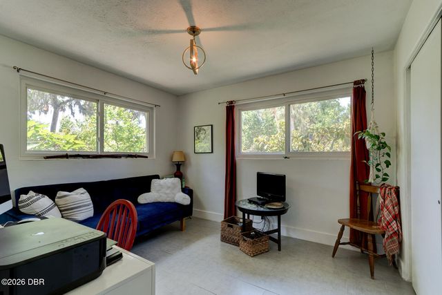 357 S Seneca Boulevard, Daytona Beach, FL 32114