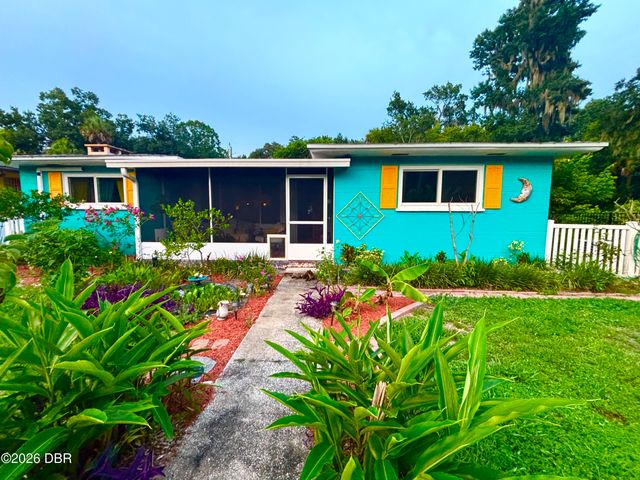 357 S Seneca Boulevard, Daytona Beach, FL 32114