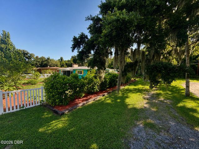 357 S Seneca Boulevard, Daytona Beach, FL 32114