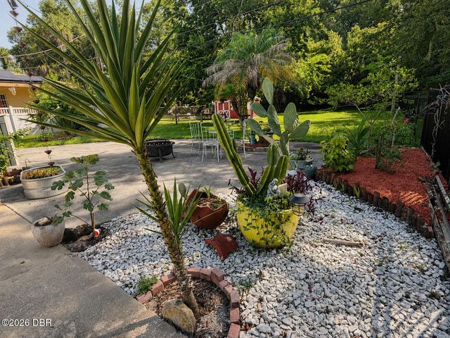 357 S Seneca Boulevard, Daytona Beach, FL 32114