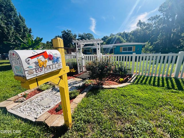 357 S Seneca Boulevard, Daytona Beach, FL 32114
