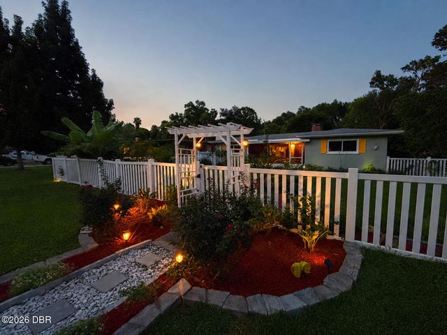 357 S Seneca Boulevard, Daytona Beach, FL 32114