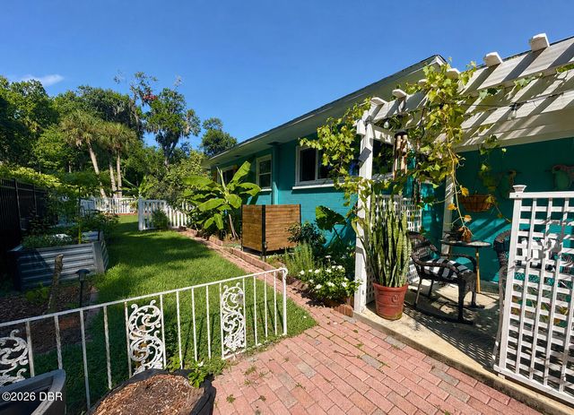 357 S Seneca Boulevard, Daytona Beach, FL 32114