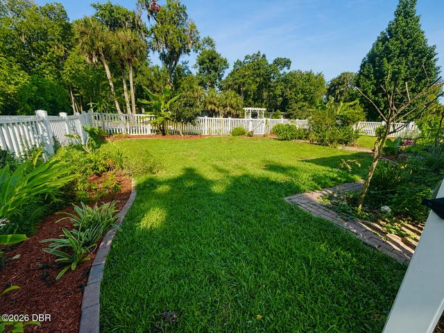 357 S Seneca Boulevard, Daytona Beach, FL 32114