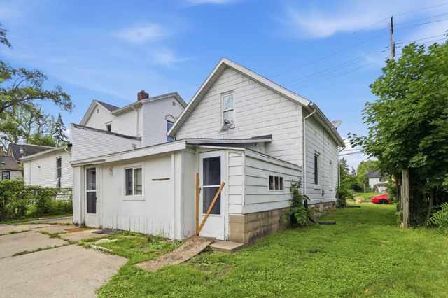 612 Baker Street, Lansing, MI 48910