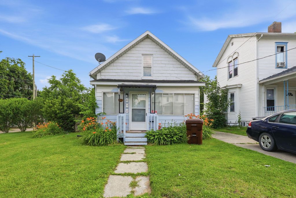612 Baker Street, Lansing, MI 48910
