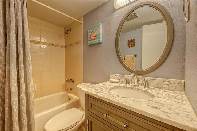 2400 NE 10th Street 204, Pompano Beach, FL 33062