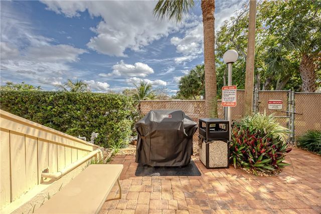 2400 NE 10th Street 204, Pompano Beach, FL 33062