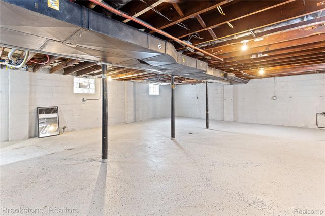 7645 Fisher Avenue, Warren, MI 48091