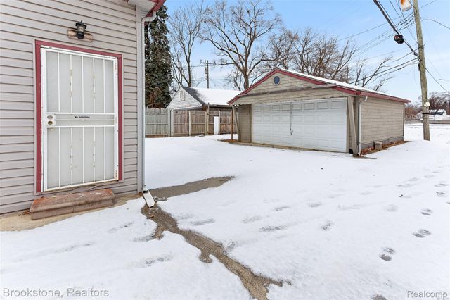 7645 Fisher Avenue, Warren, MI 48091