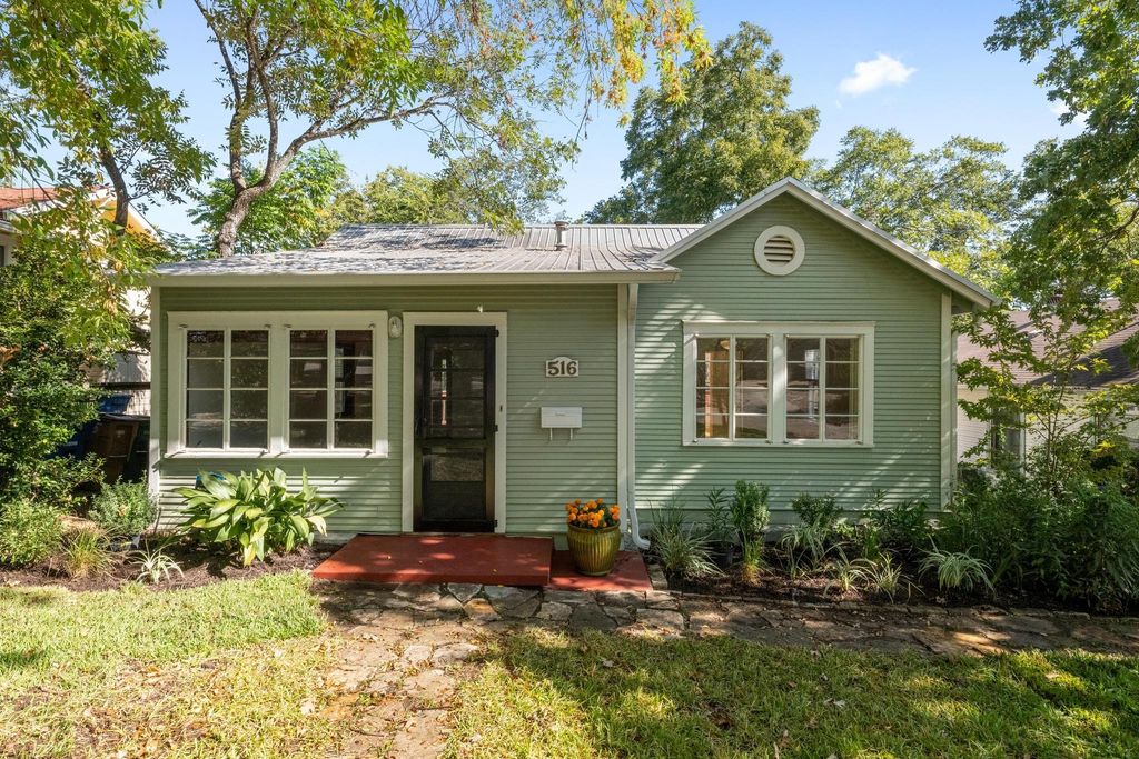 516 Lockhart DR, Austin, TX 78704