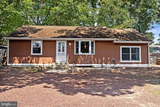 1116 FATHOM AVE, Manahawkin, NJ 08050
