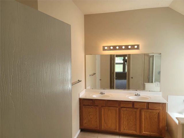 1010 Hannah Falls Lane, Fresno, TX 77545