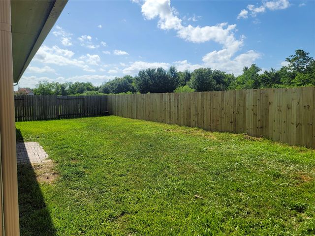 1010 Hannah Falls Lane, Fresno, TX 77545