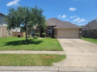 1010 Hannah Falls Lane, Fresno, TX 77545