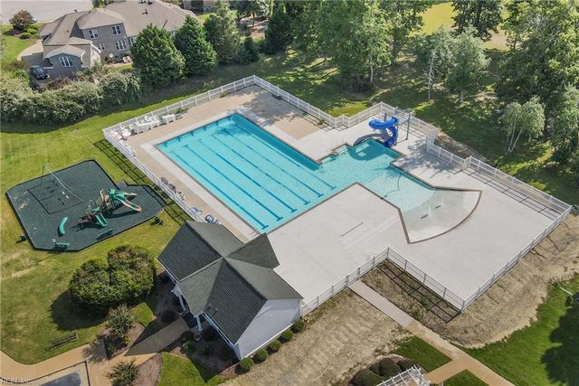 212 Saint Andrews, Smithfield, VA 23430