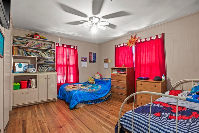 411 E Main Street, Omaha, TX 75571