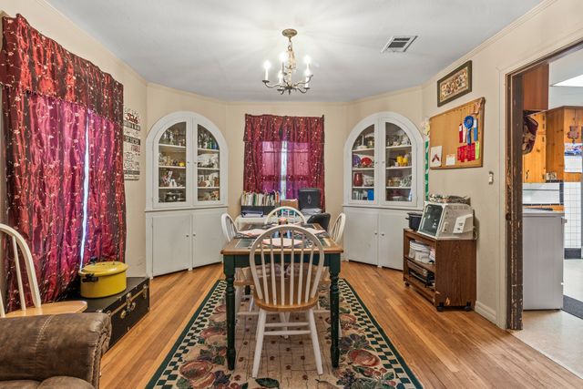 411 E Main Street, Omaha, TX 75571