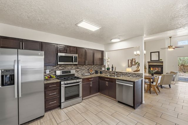 2502 Calle De Rincon Bonito, Santa Fe, NM 87505