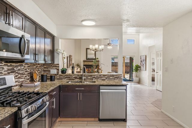 2502 Calle De Rincon Bonito, Santa Fe, NM 87505