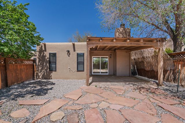 2502 Calle De Rincon Bonito, Santa Fe, NM 87505