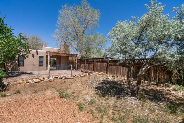 2502 Calle De Rincon Bonito, Santa Fe, NM 87505