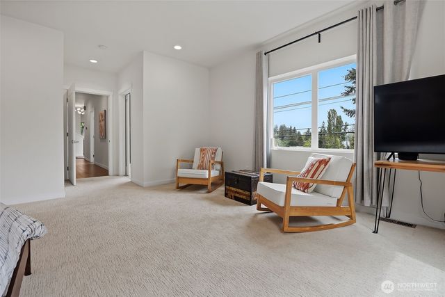9007 Sand Point Way NE, Seattle, WA 98115
