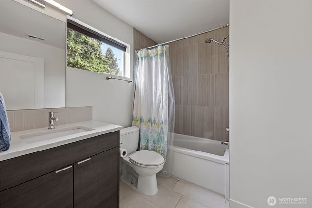 9007 Sand Point Way NE, Seattle, WA 98115