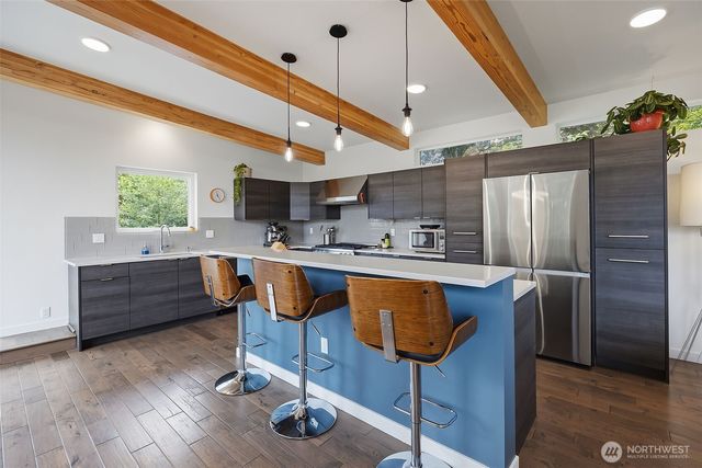 9007 Sand Point Way NE, Seattle, WA 98115