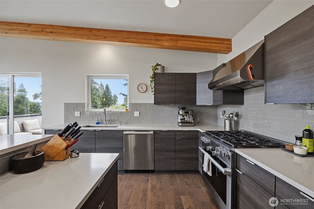 9007 Sand Point Way NE, Seattle, WA 98115