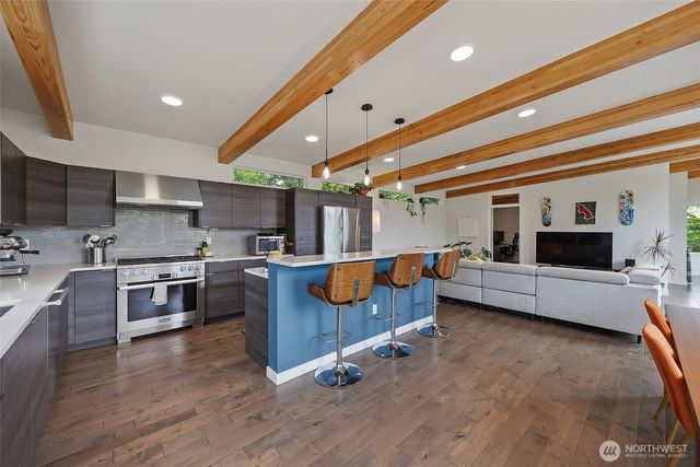 9007 Sand Point Way NE, Seattle, WA 98115