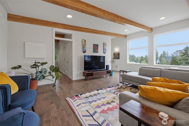 9007 Sand Point Way NE, Seattle, WA 98115