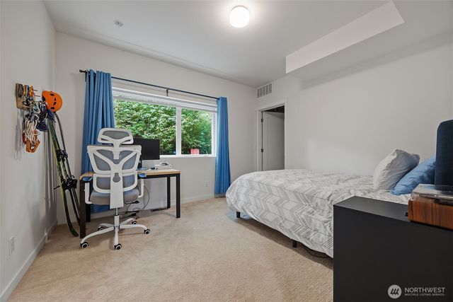 9007 Sand Point Way NE, Seattle, WA 98115