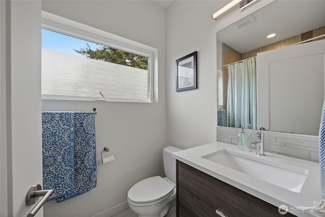 9007 Sand Point Way NE, Seattle, WA 98115