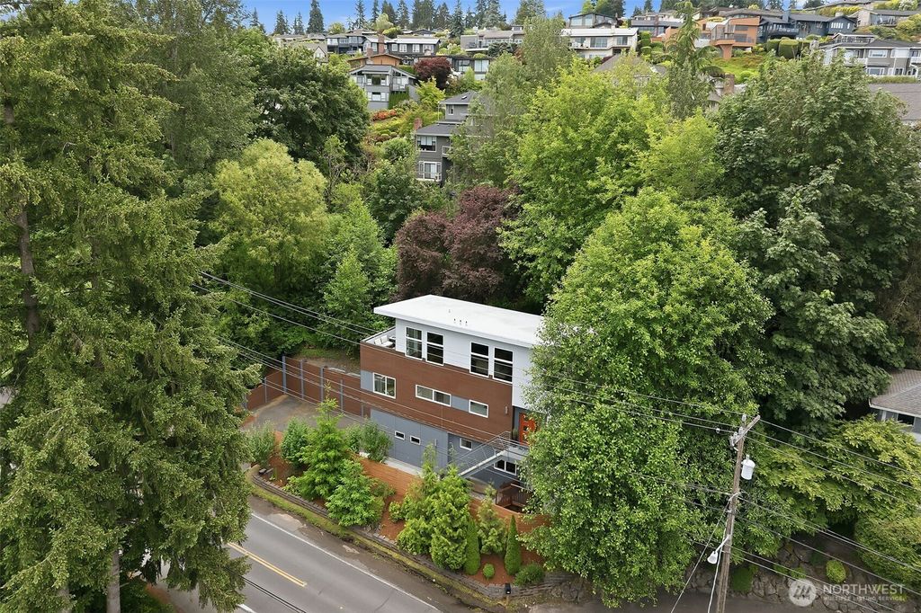 9007 Sand Point Way NE, Seattle, WA 98115