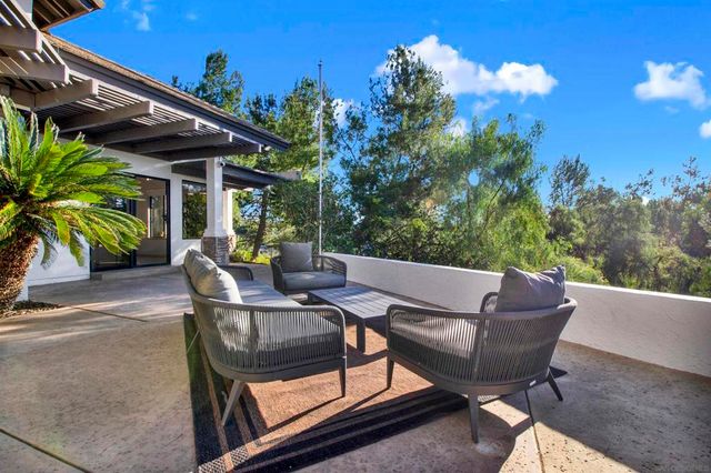 17801 Joyas Court, Poway, CA 92064