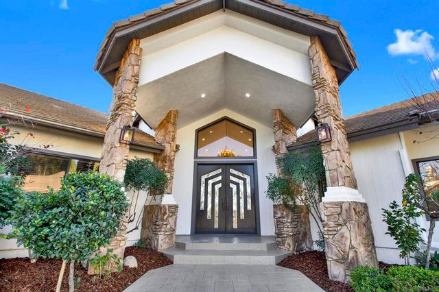 17801 Joyas Court, Poway, CA 92064