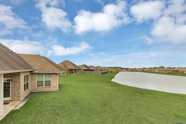 4640 Longwood Dr, Addis, LA 70710