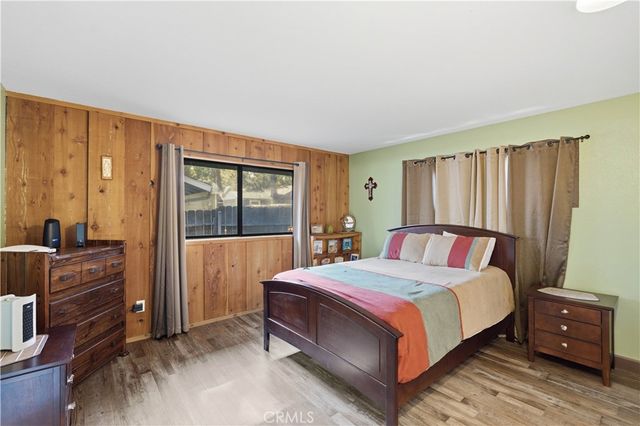 44667 Barton, Sugarloaf, CA 92386